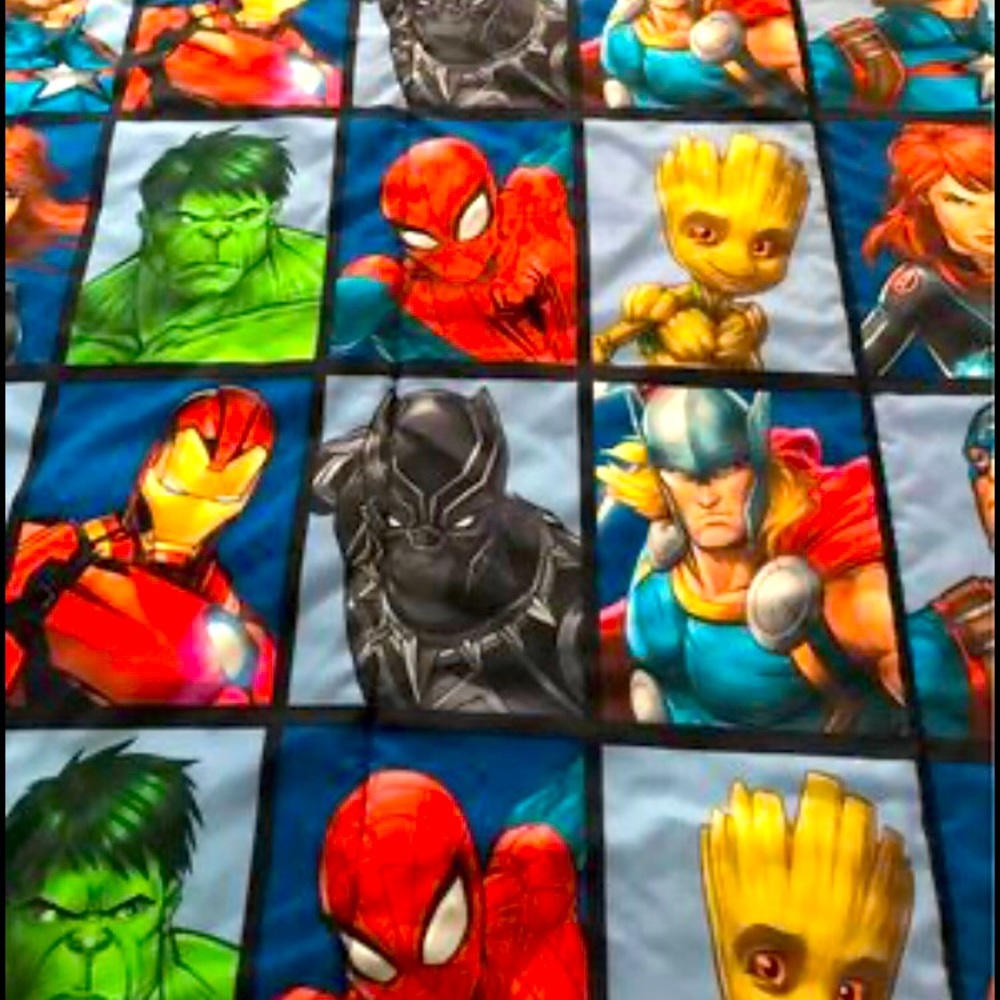 Twin comforter